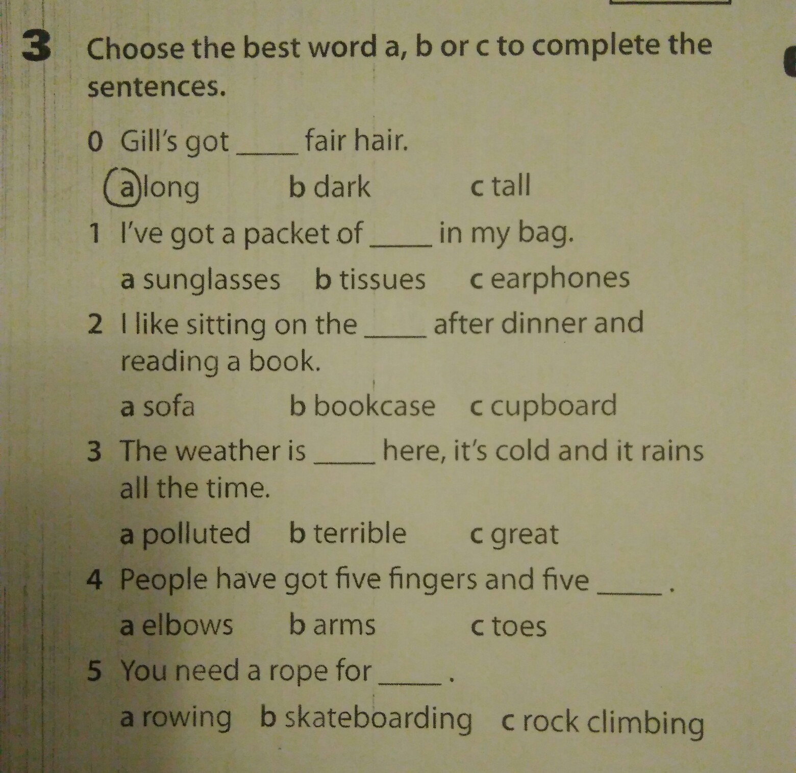 какие слова в предложениях пропущены выбери.