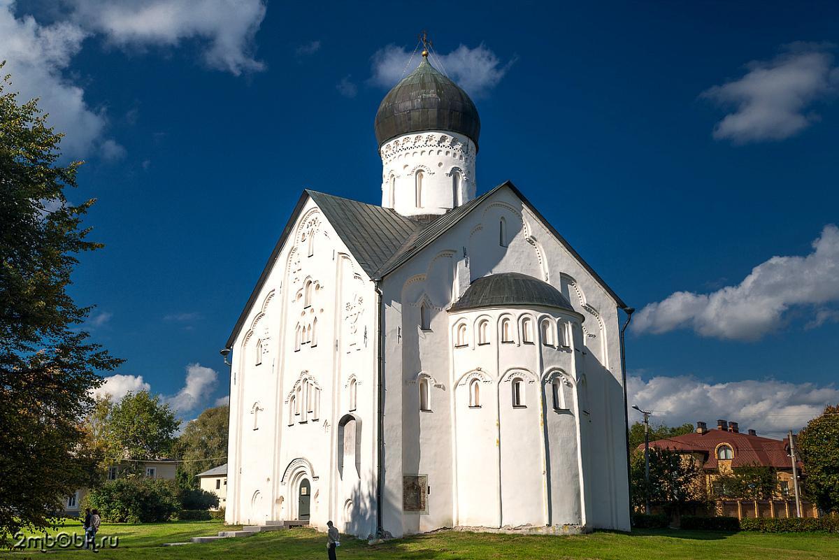 Квадратная Церковь