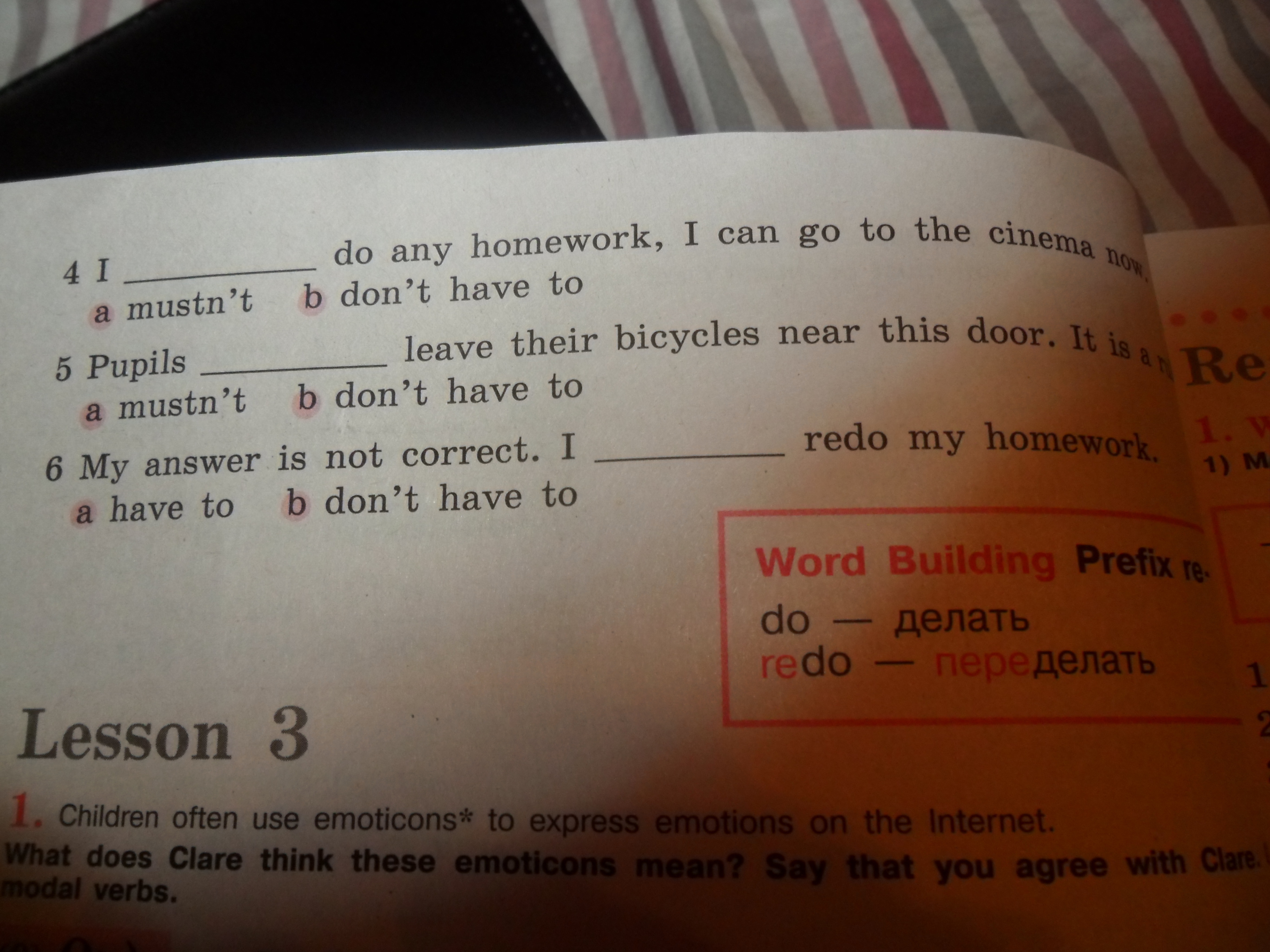 Choose the best word. Here are some sentences from the conversation between Clare and her friends гдз. Children often use emoticons to Express emotions on the Internet ответы. Here are some Streamers from the conversations ответ. Here are some перевод.