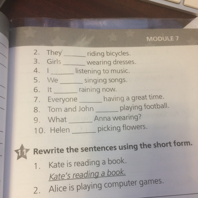 Complete the sentences using should. Complete the sentences use m s re. Перевод complete the sentences. Use ' m, 's,'re.. Complete the sentences with s, re, m. 1. she ______ picking Flowers.. Как переводится на русский complete the sentences.